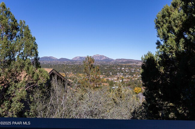 Building Photo - 1109 Northwood Loop