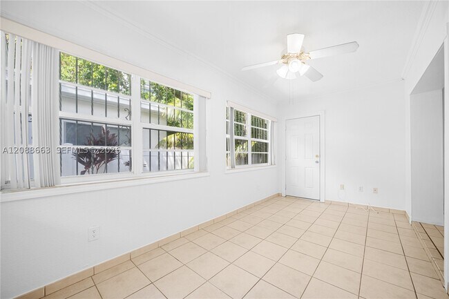 Building Photo - 3675 SW 23rd St