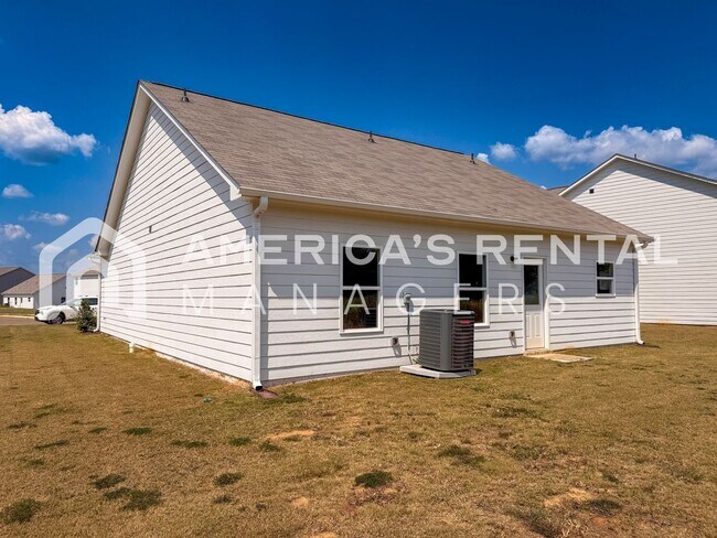 Building Photo - New Construction - 3 Bed / 2 Bath Home wit...