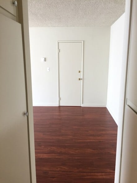 Building Photo - Casablanca West Apartments