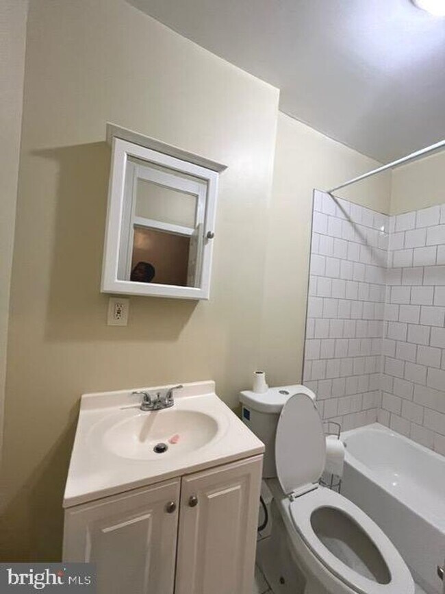 Building Photo - Two Bedroom House In Baltimore City