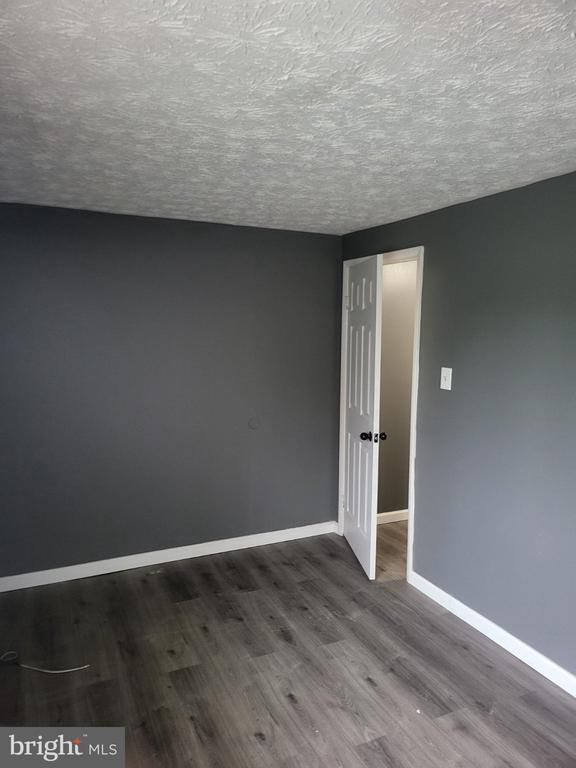 Building Photo - 1664 Devil Ln