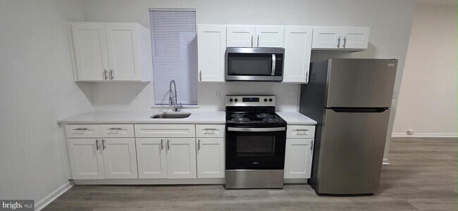 Building Photo - 5804 Haverford Ave