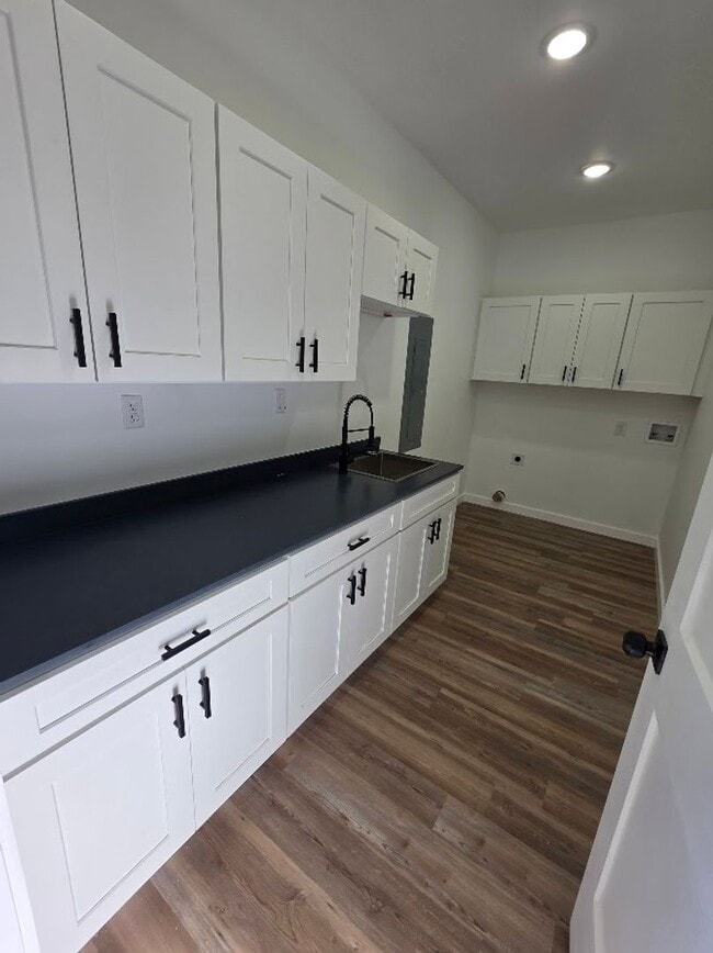 Building Photo - Modern New Construction 3 Bedroom Home with Porches in Crossville