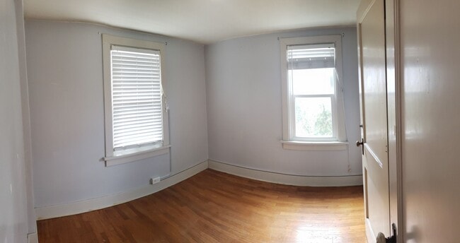 Building Photo - 3 bed 1 bath