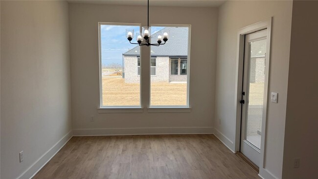 Building Photo - 2330 Longfellow Dr