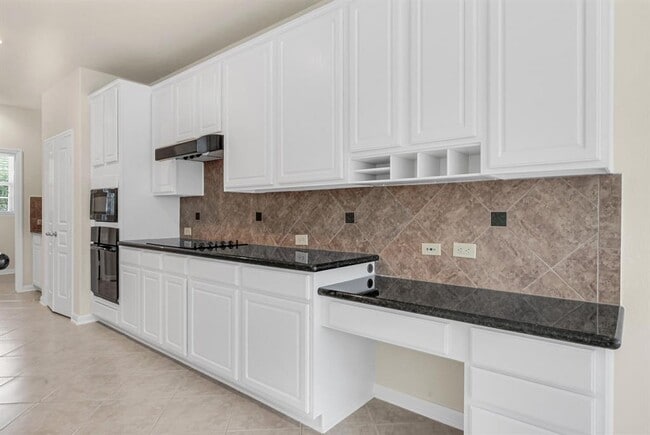 Building Photo - 9635 Empress Crossing Dr