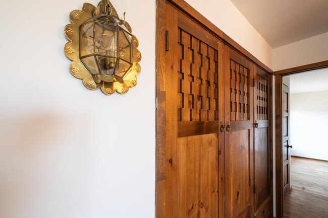 Building Photo - Classic Charm in the Heart of Downtown San...
