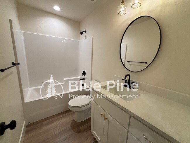 Building Photo - 2398 Caliber Pl