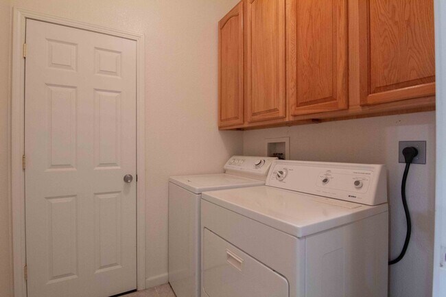 Building Photo - Lake California Home for Rent | Gated Community, Lake Access, Pool & Tennis Courts
