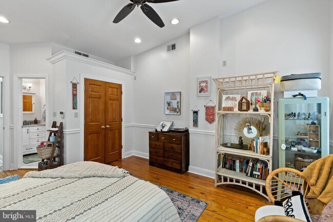 Building Photo - 3205 Hudson St