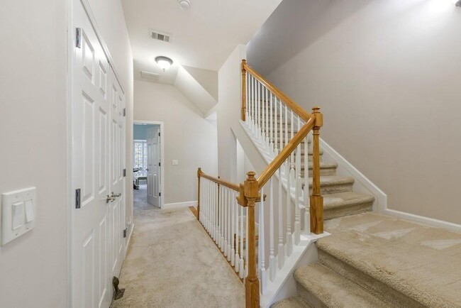 Building Photo - 1467 Wembley Ct NE