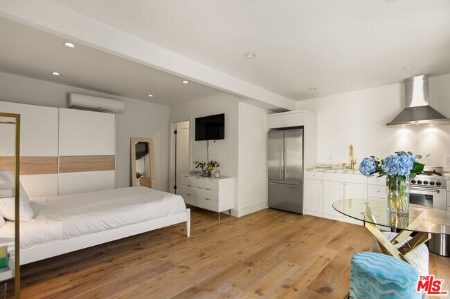 Building Photo - 0 N Edinburgh Ave