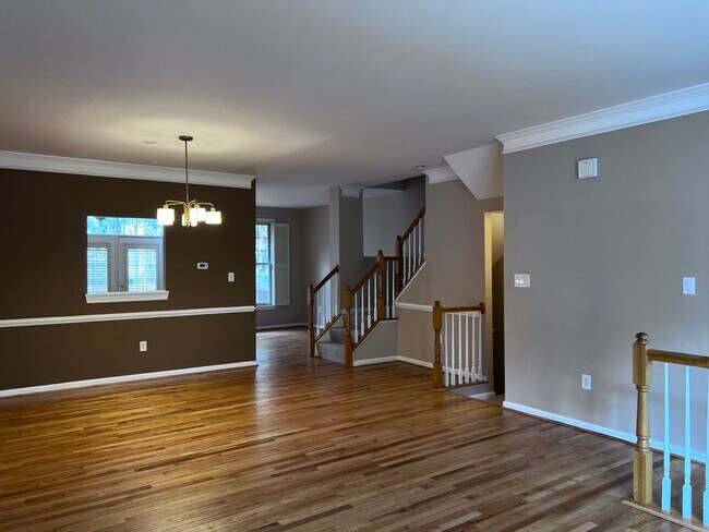 Building Photo - 2222 Journet Dr