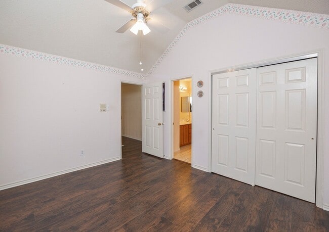 Building Photo - 7405 Stoney Point Dr