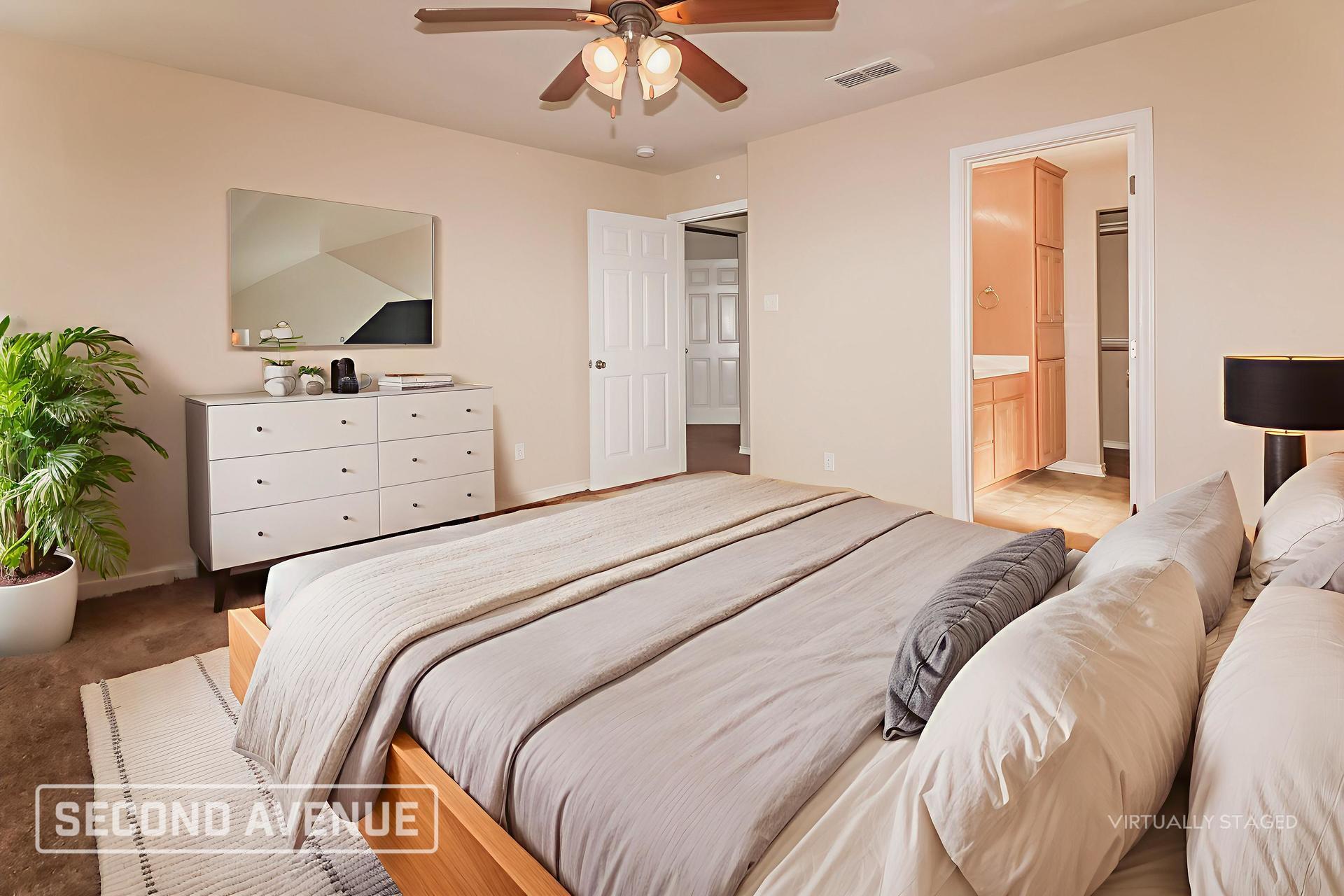 Building Photo - 1968 Westwood Dr