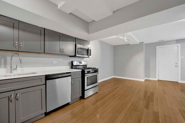 Building Photo - 1649 W 21st St