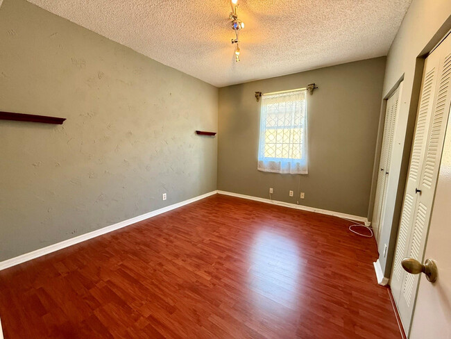 Building Photo - 1402 Veracruz Ln