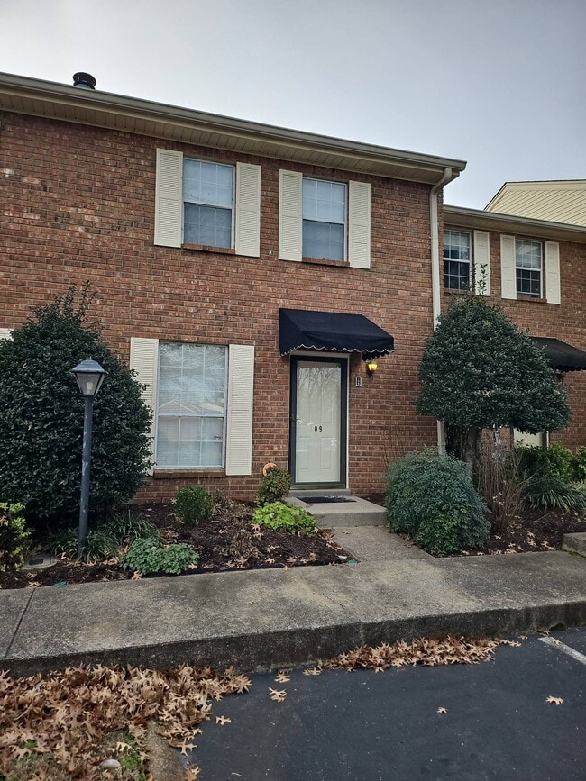 Building Photo - 109 Thistle Ln