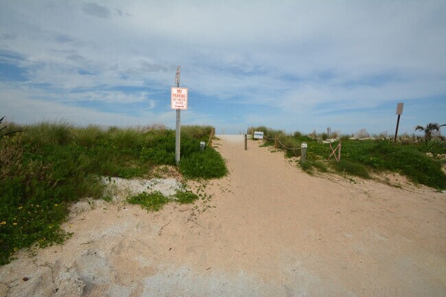 Building Photo - 62 Moody Dr