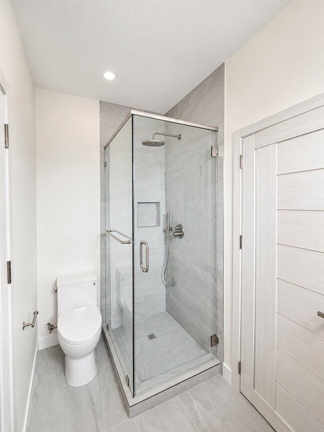 Building Photo - 9346 Creemore Dr