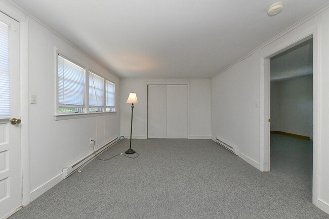 Building Photo - 65 Pleasant St