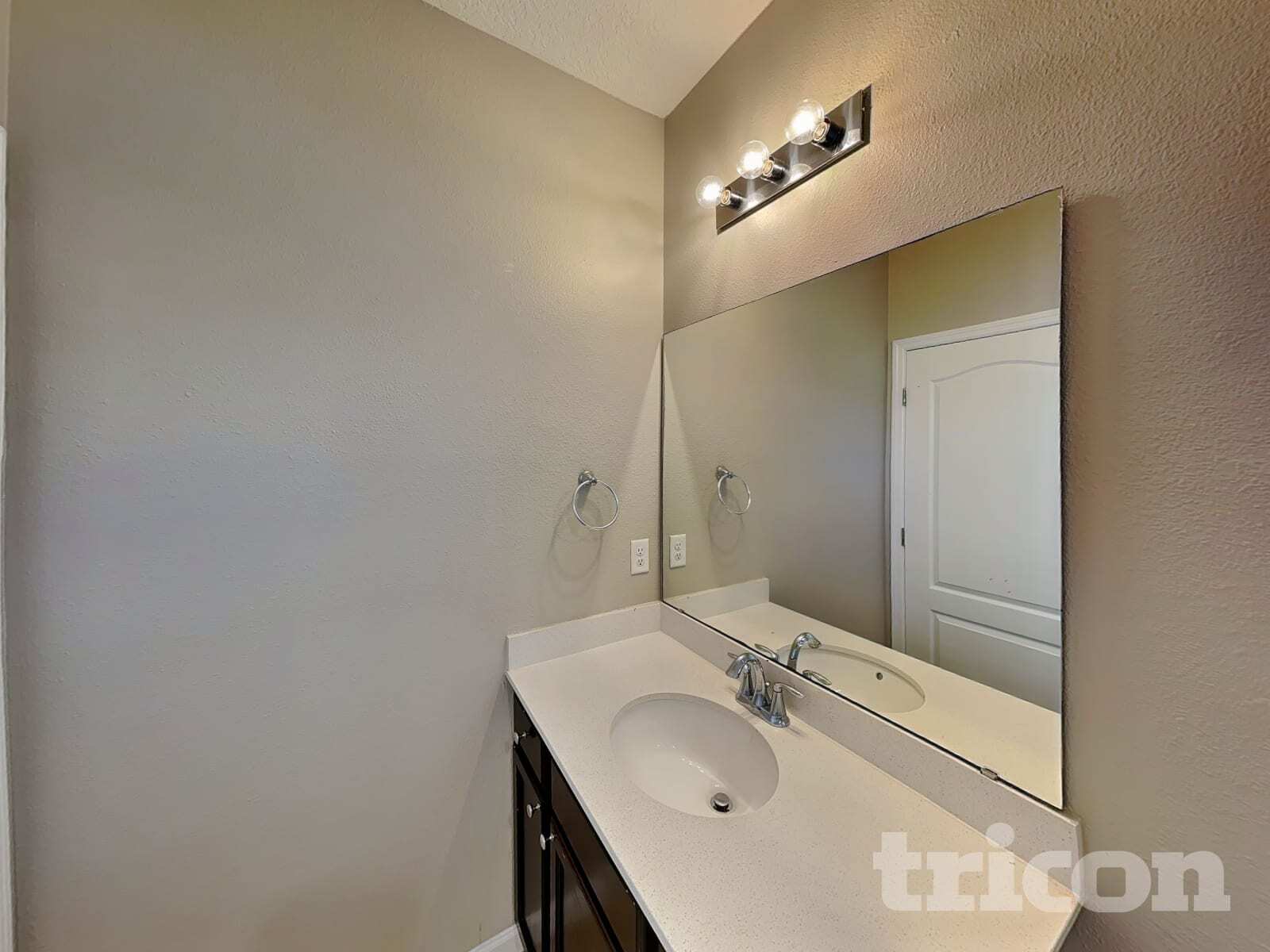 Building Photo - 154 Bloomfield Wy