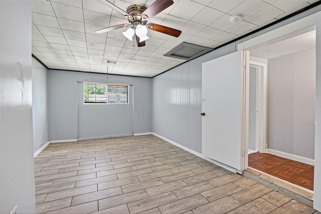 Building Photo - 3918 Tavenor Ln