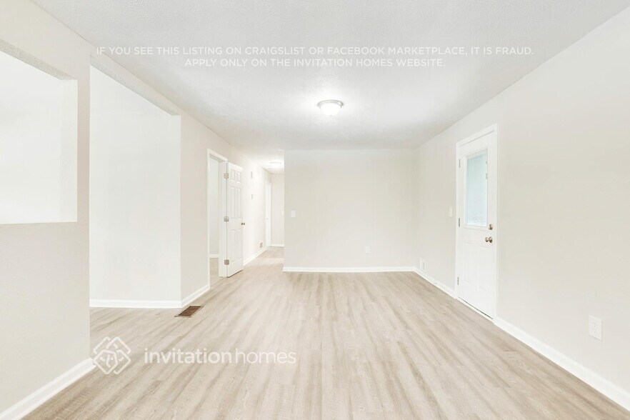 Building Photo - 6115 Marilla St