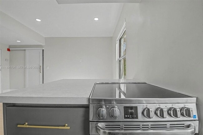 Building Photo - 694 NE 76th St