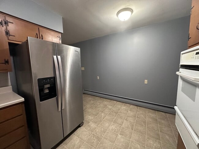 Building Photo - 206 Oak Hill Dr