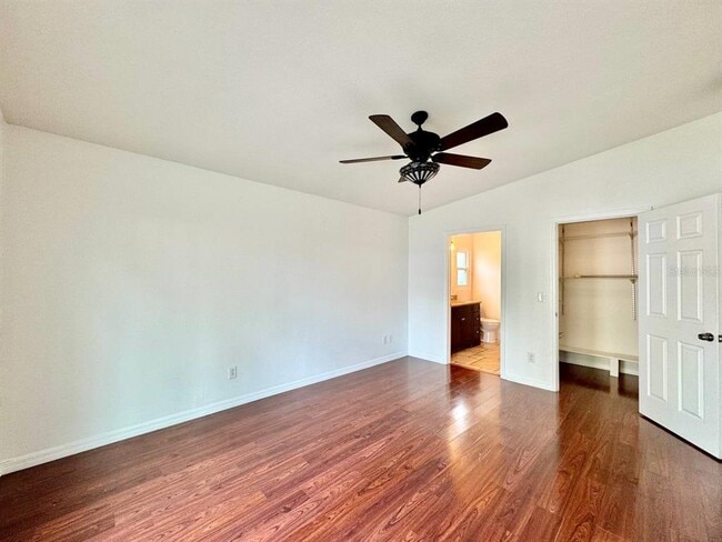 Building Photo - 809 W Hiawatha St