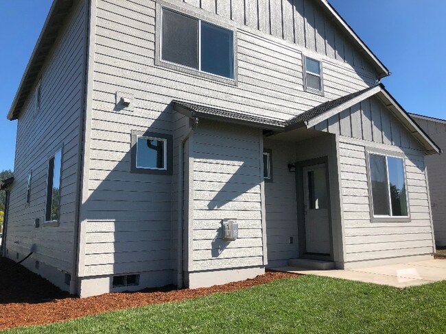 Building Photo - 2246 Streamside Wy
