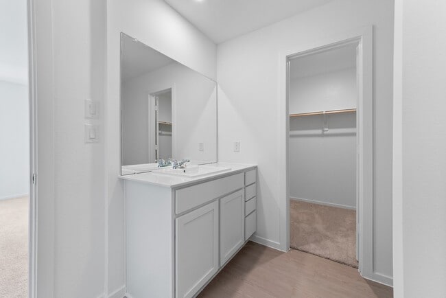 Building Photo - 3041 Majestic Sunrise Dr