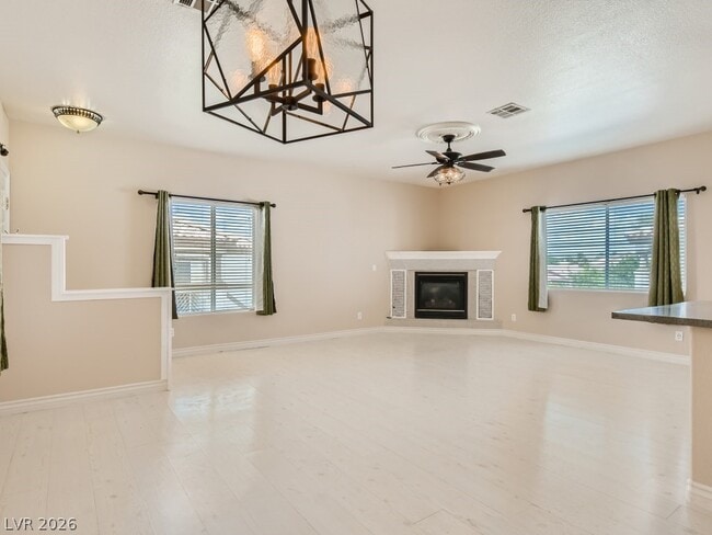 Building Photo - 6905 Squaw Mountain Dr