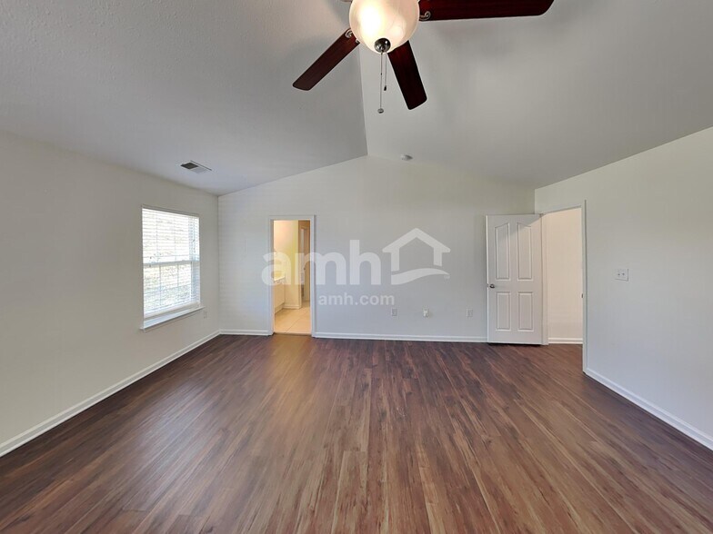 Building Photo - 14718 Watertrace Dr