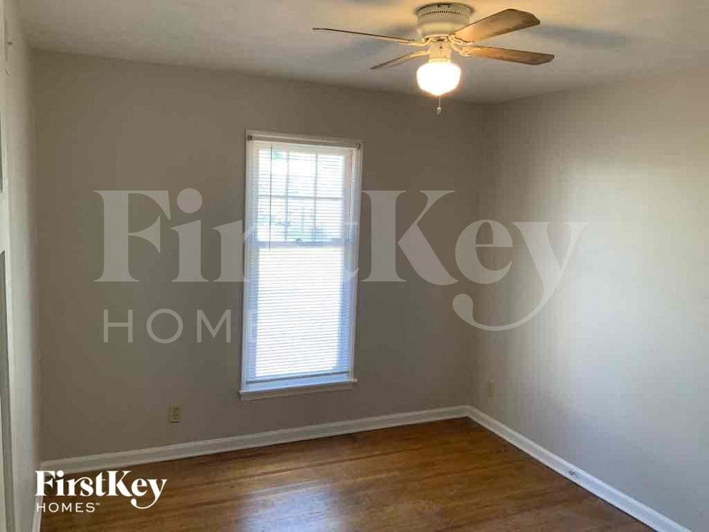 Building Photo - 5117 Scrivener Dr