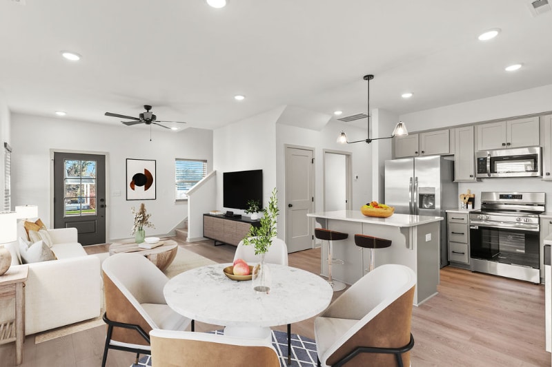 Building Photo - 311 W Broad St