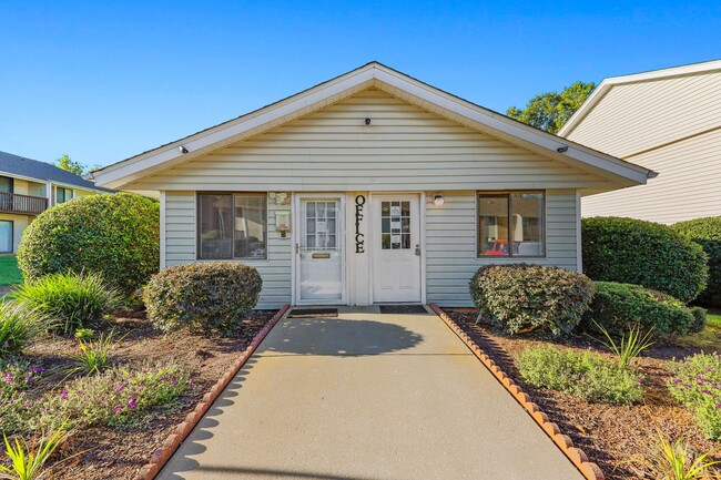 Interior Photo - Country Creek Apartments