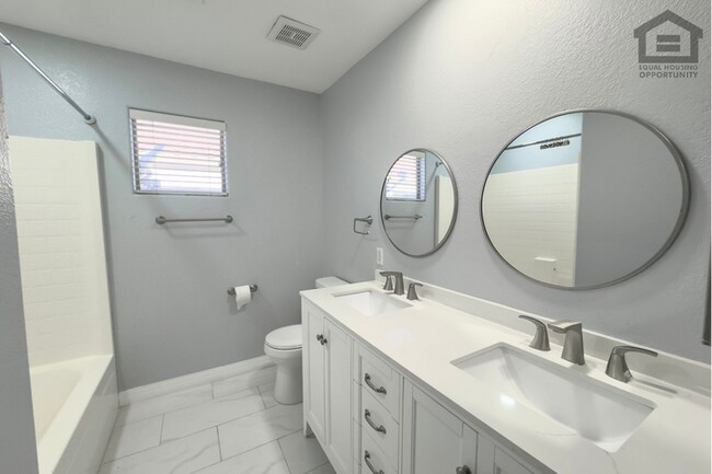Building Photo - 3Bed/2Bath House at AZ-101 Loop/75th Ave! Ready for Immediate Move-In! -- HOME OFFICE!