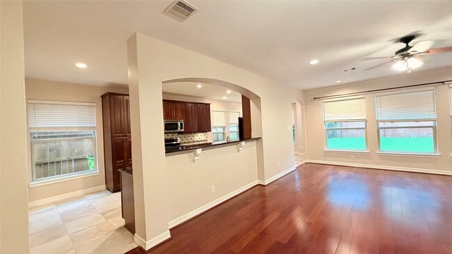 Building Photo - 2218 Blue Rose Dr