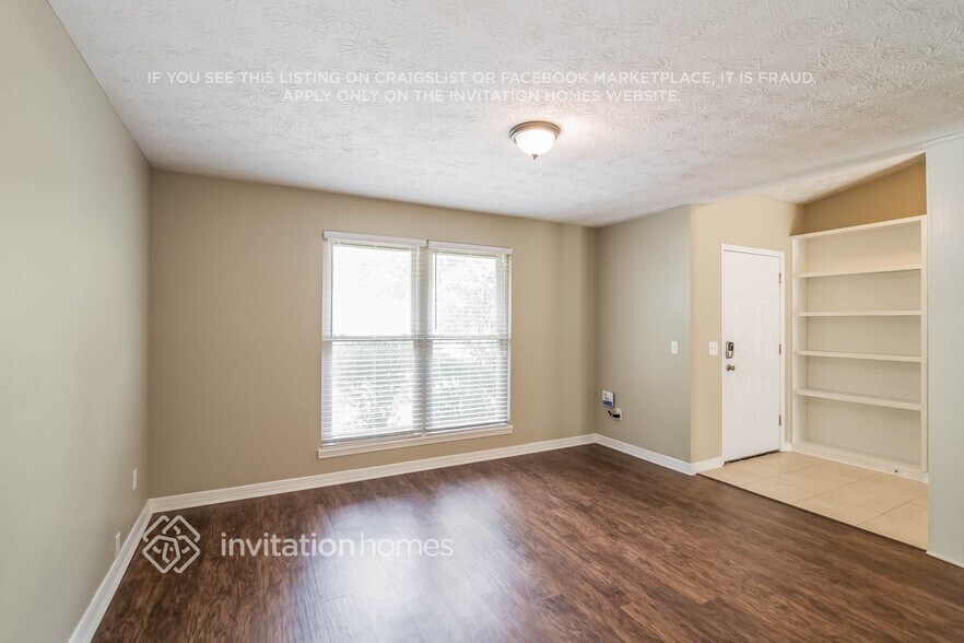 Building Photo - 4274 Walnut Bend