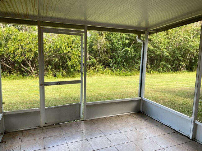 Building Photo - 1203 Madeira Key Way