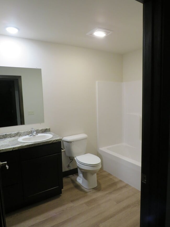 Building Photo - 5294 Christopher Dr