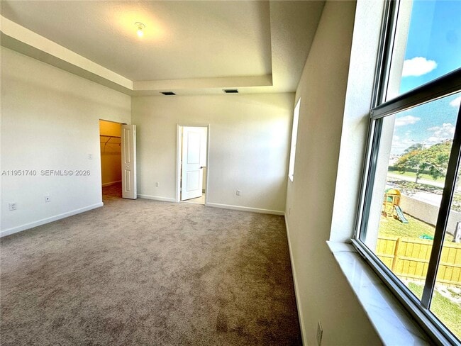 Building Photo - 2657 SE 24th Ct