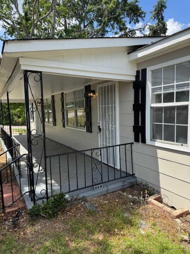 Primary Photo - Charming North Augusta Duplex