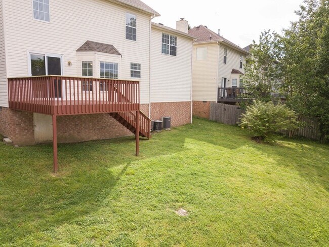 Building Photo - 109 Edgewater Ct