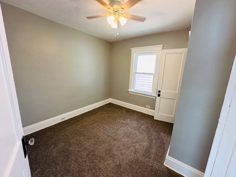 Building Photo - 8710 Vineyard Ave