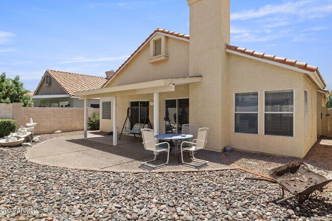 Building Photo - 2306 E Gondola Ln