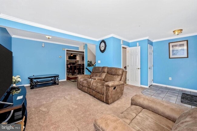 Building Photo - 1323 Lindsay Ln